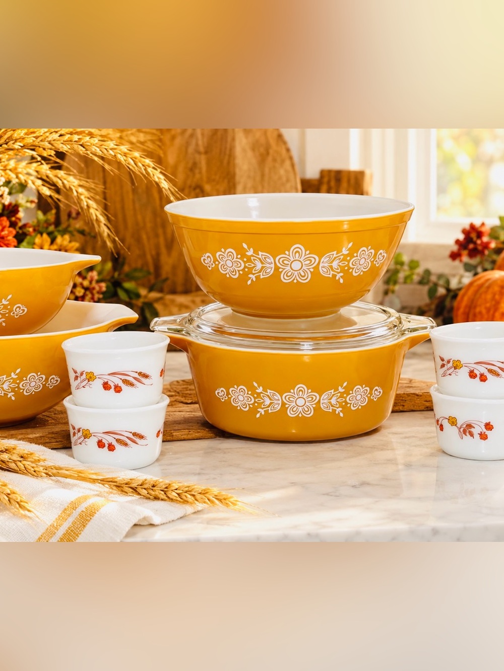 Vintage Pyrex Butterfly Gold #475 Cinderella Casserole 2.5 Qt with Glass Lid